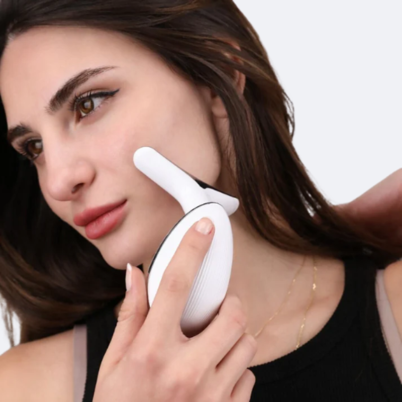 Sculpteur de Visage facial sculpting tool with ergonomic design and sleek finish.